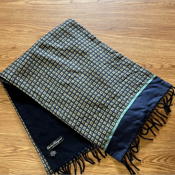 Vintage 90s Salvatore Ferragamo Silk Cashmere Scarf Made in Italy Chic Classic - Picture 1 of 10